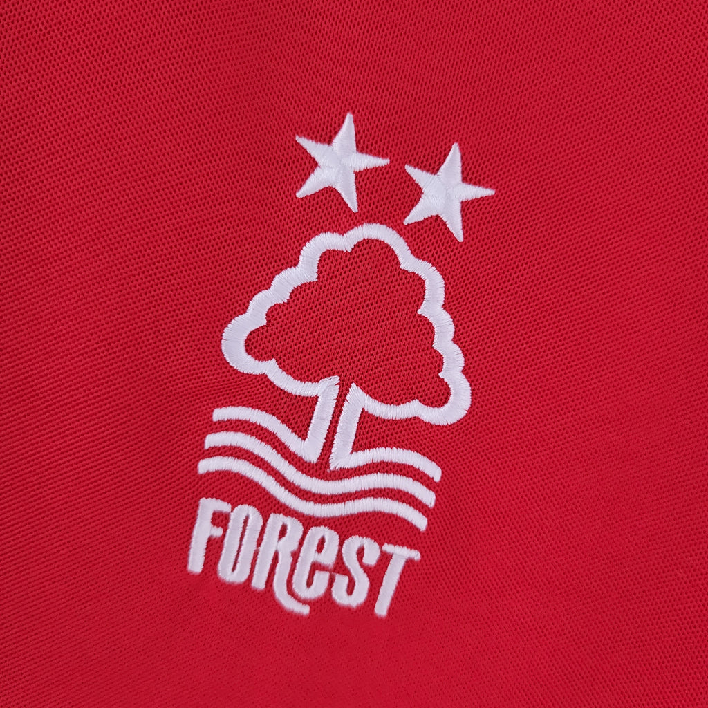 Nottingham Forest 2022/23 (Primera equipación)