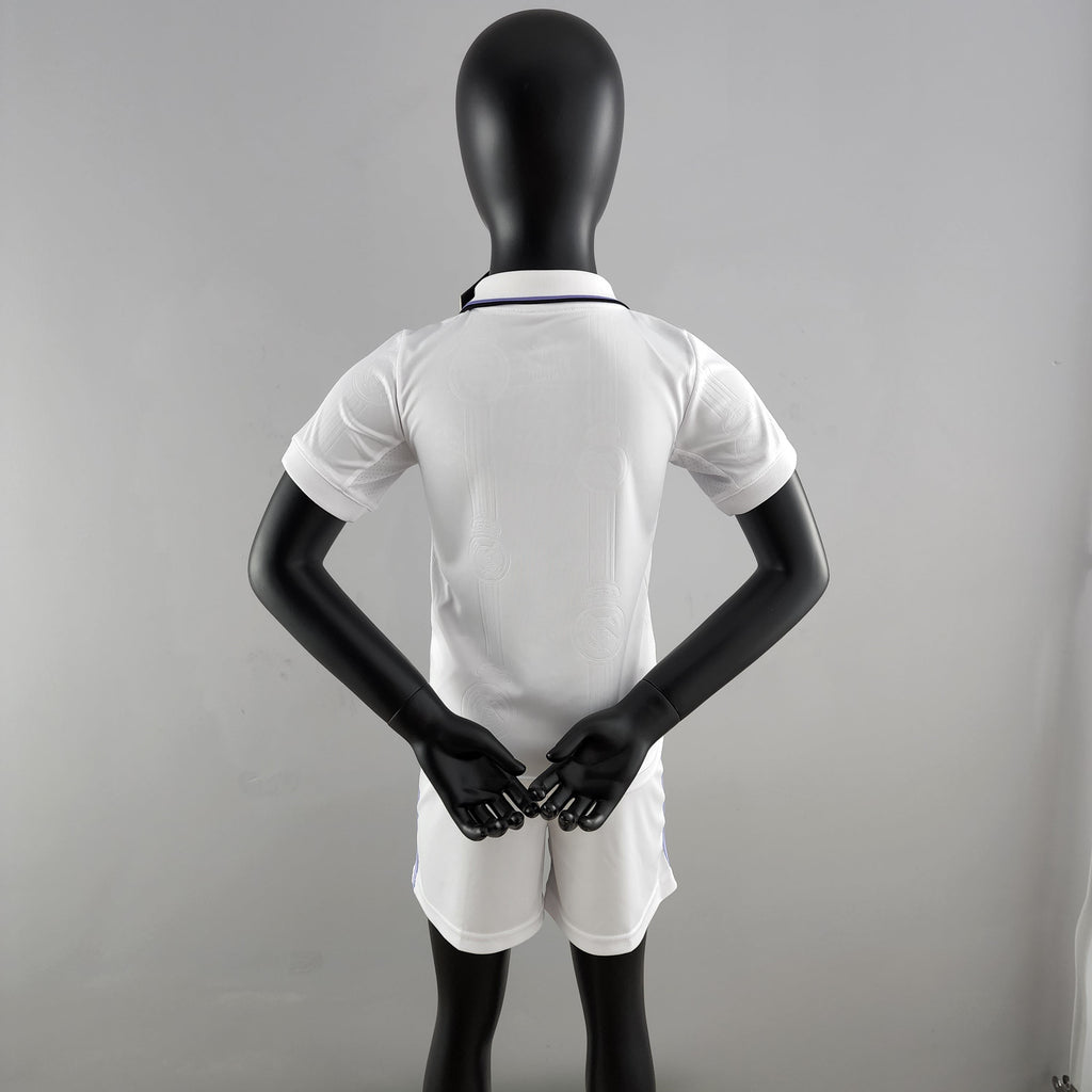 Real Madrid 2022/23 Primera equipación (Mini Conjunto)