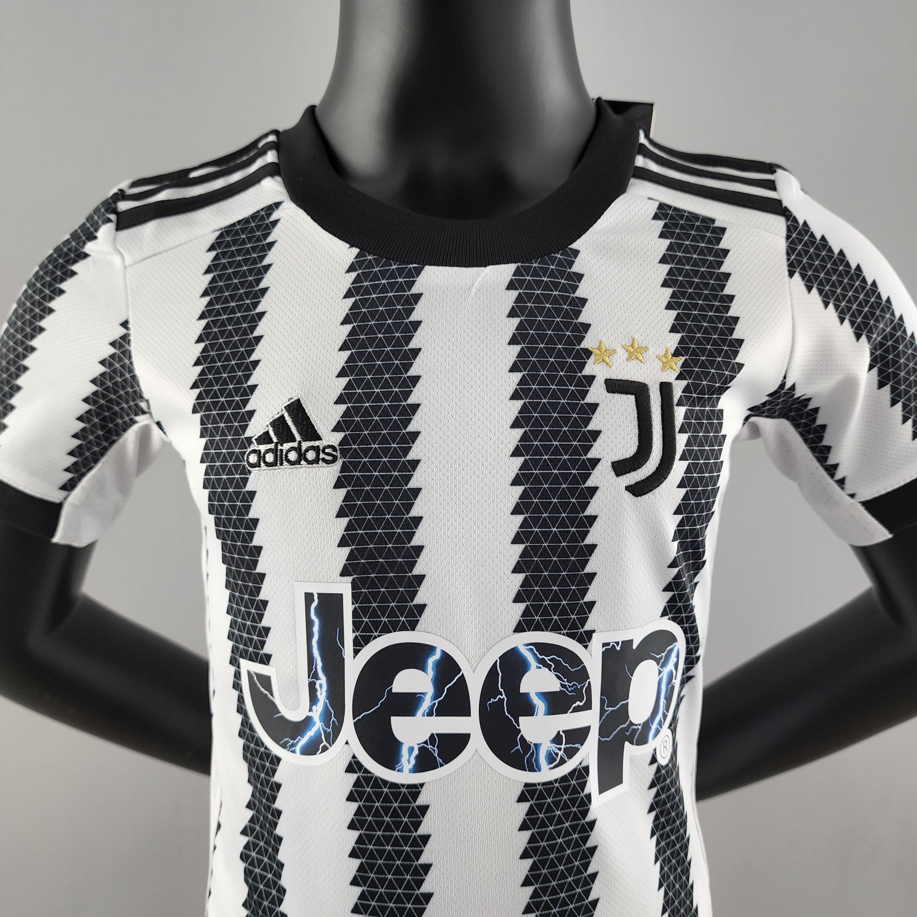 Juventus 2022/23 Primera equipación (Mini Conjunto)