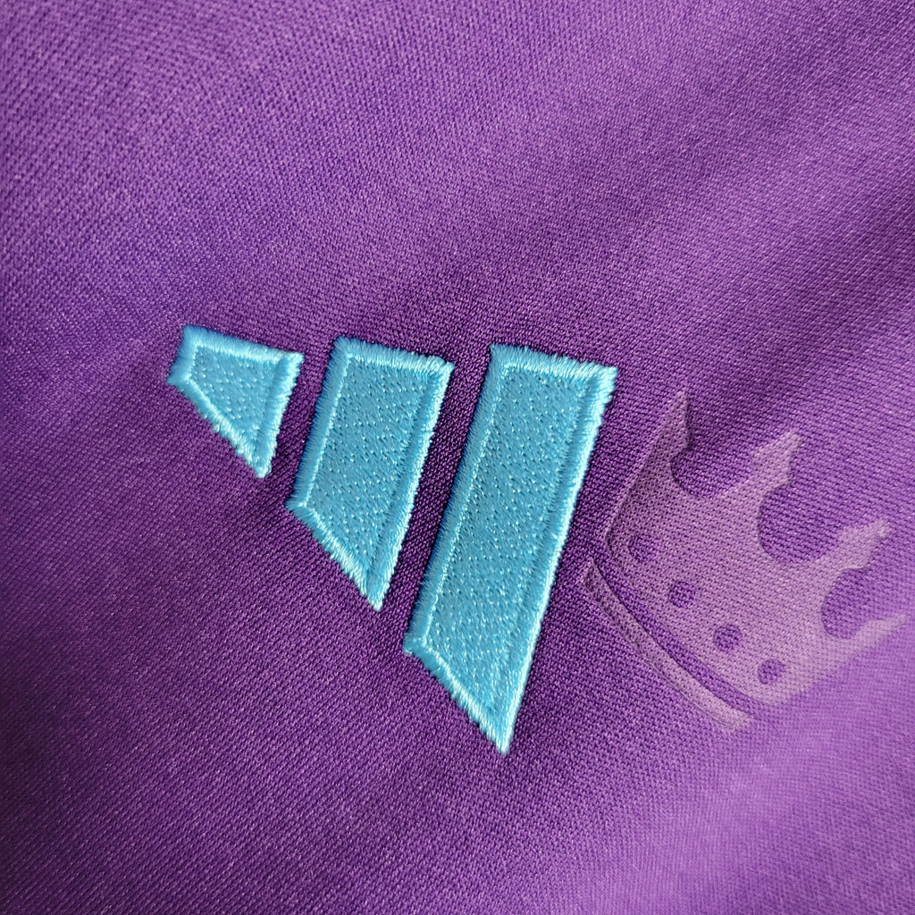 Charlotte 2023/24 (Segunda equipación)