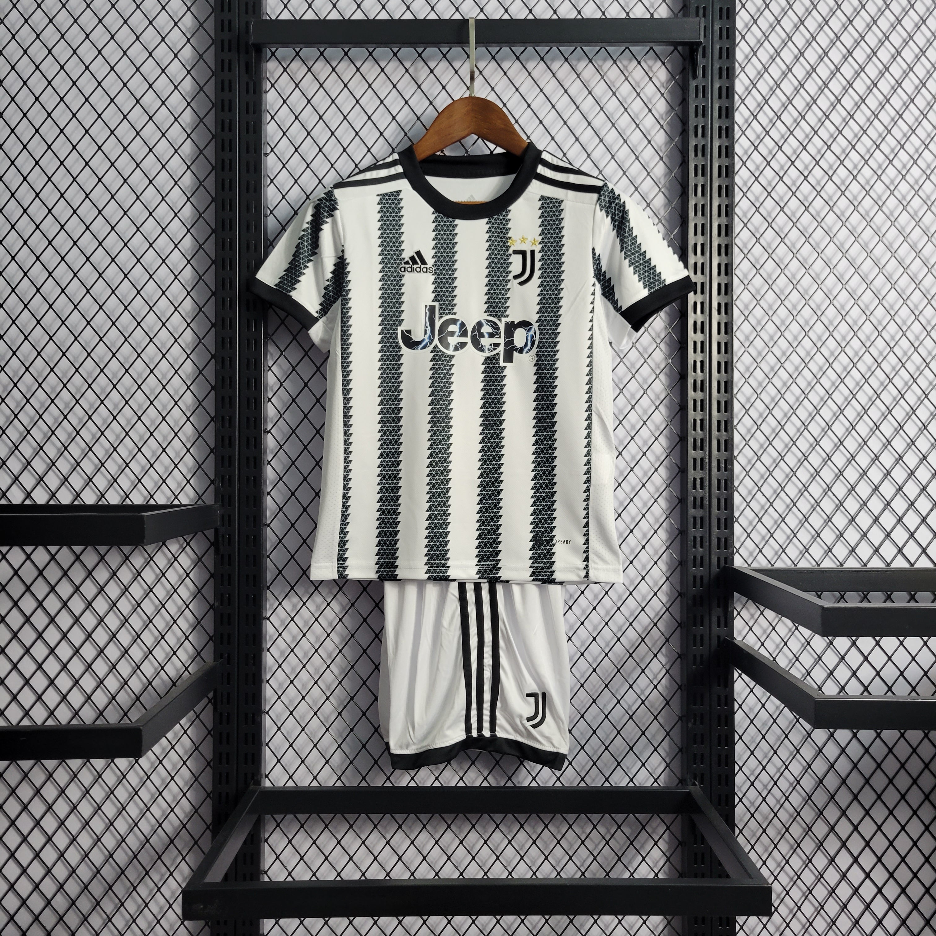 Juventus 2022/23 Primera equipacion (Mini Conjunto)