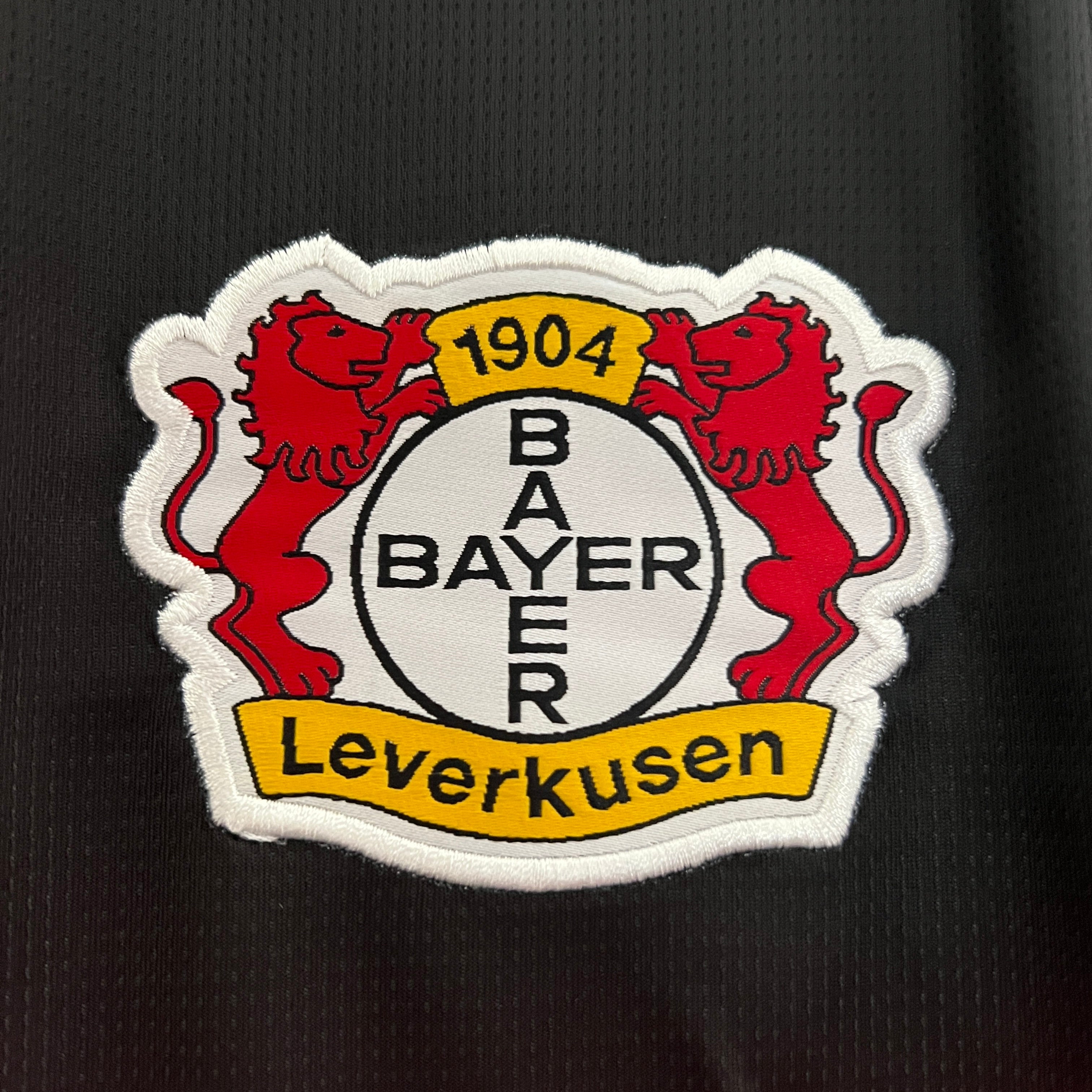 Bayer 04 Leverkusen 2023/24 (Segunda equipación)