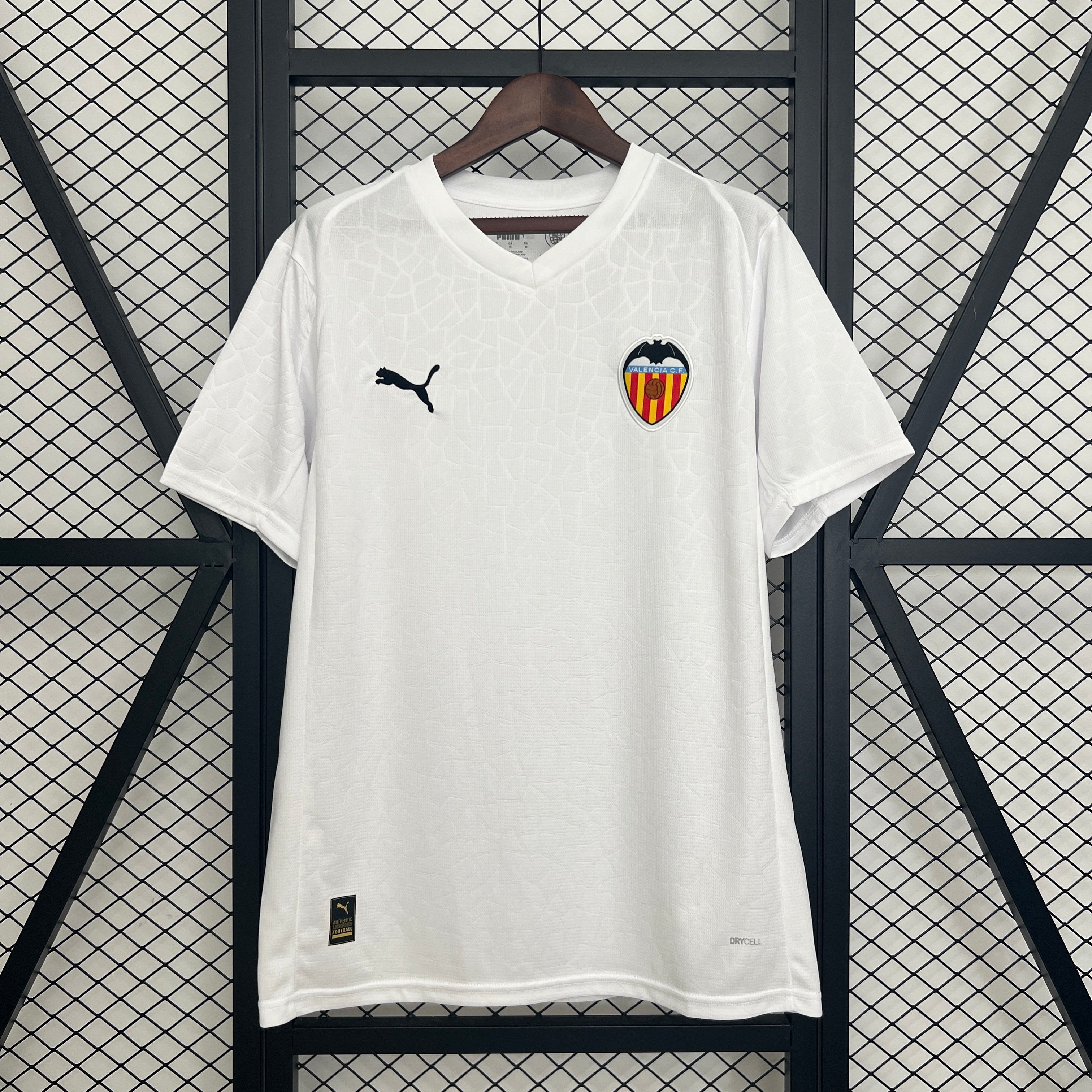 Valencia 2025/26 (Primera equipación)