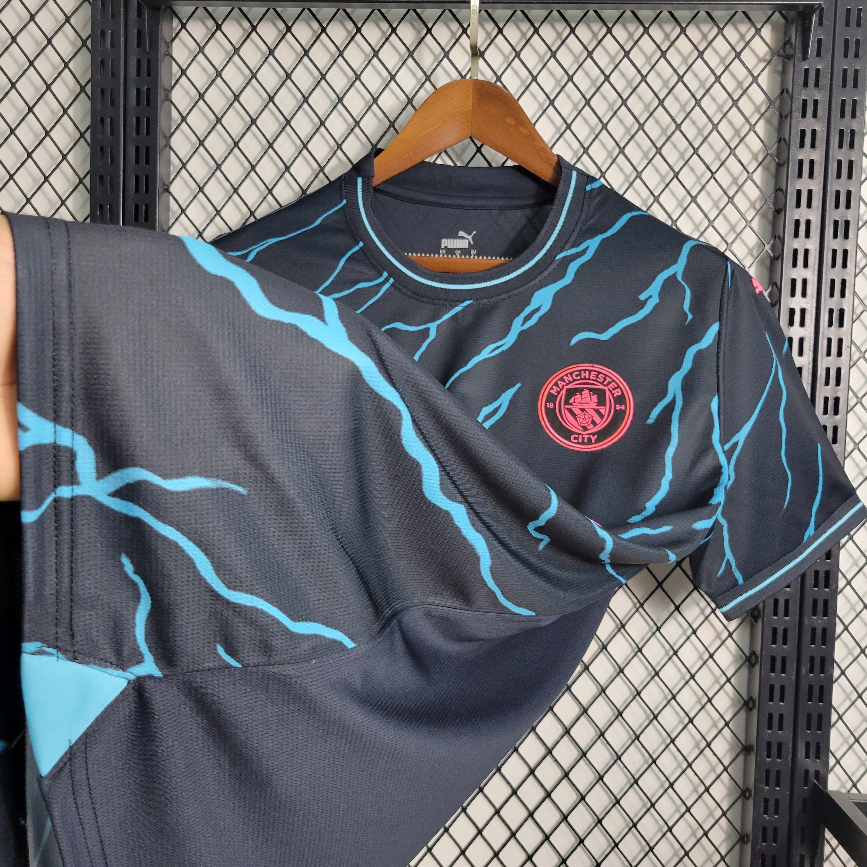 Manchester City 2023/24 (Tercera equipación)