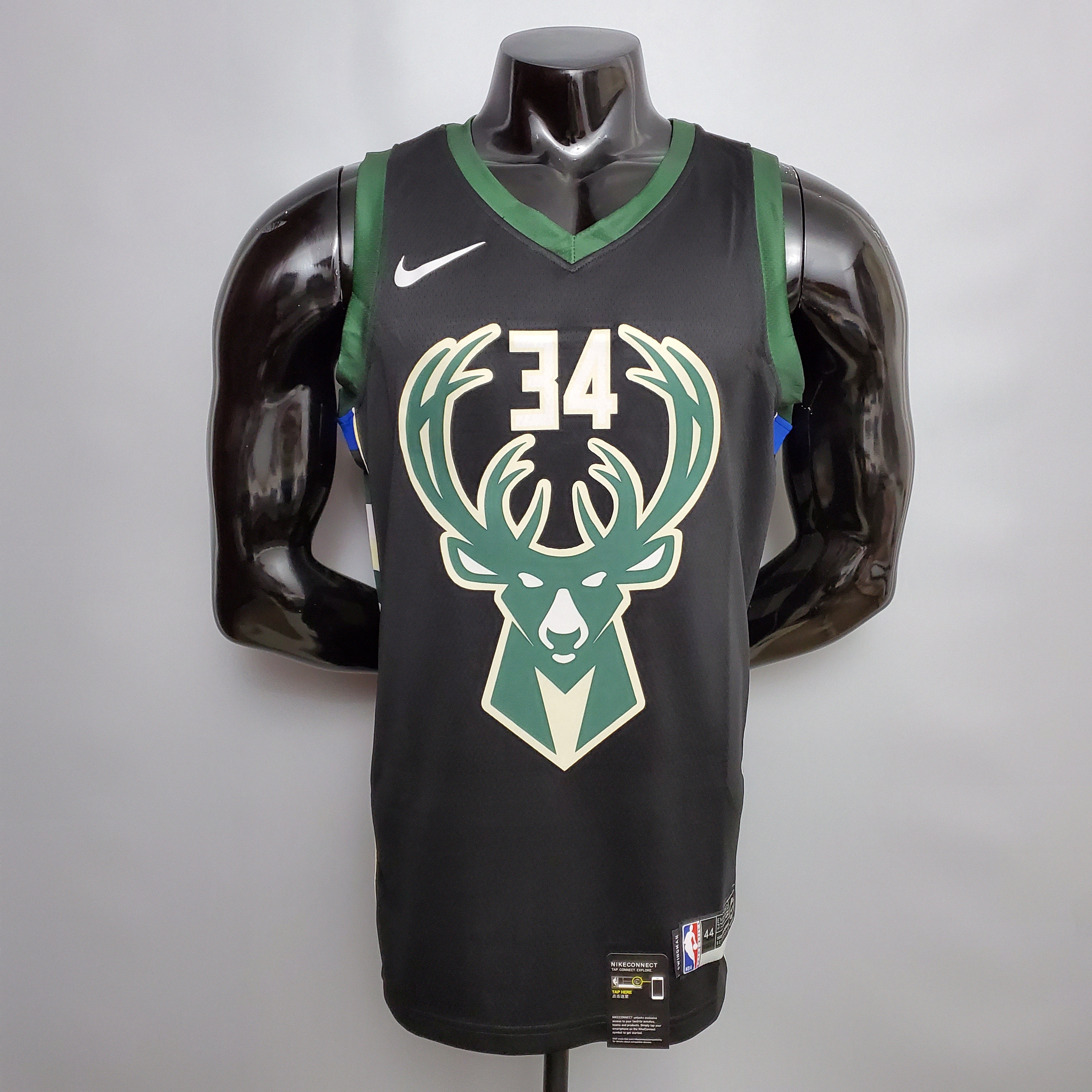 Milwaukee Bucks (black jersey)