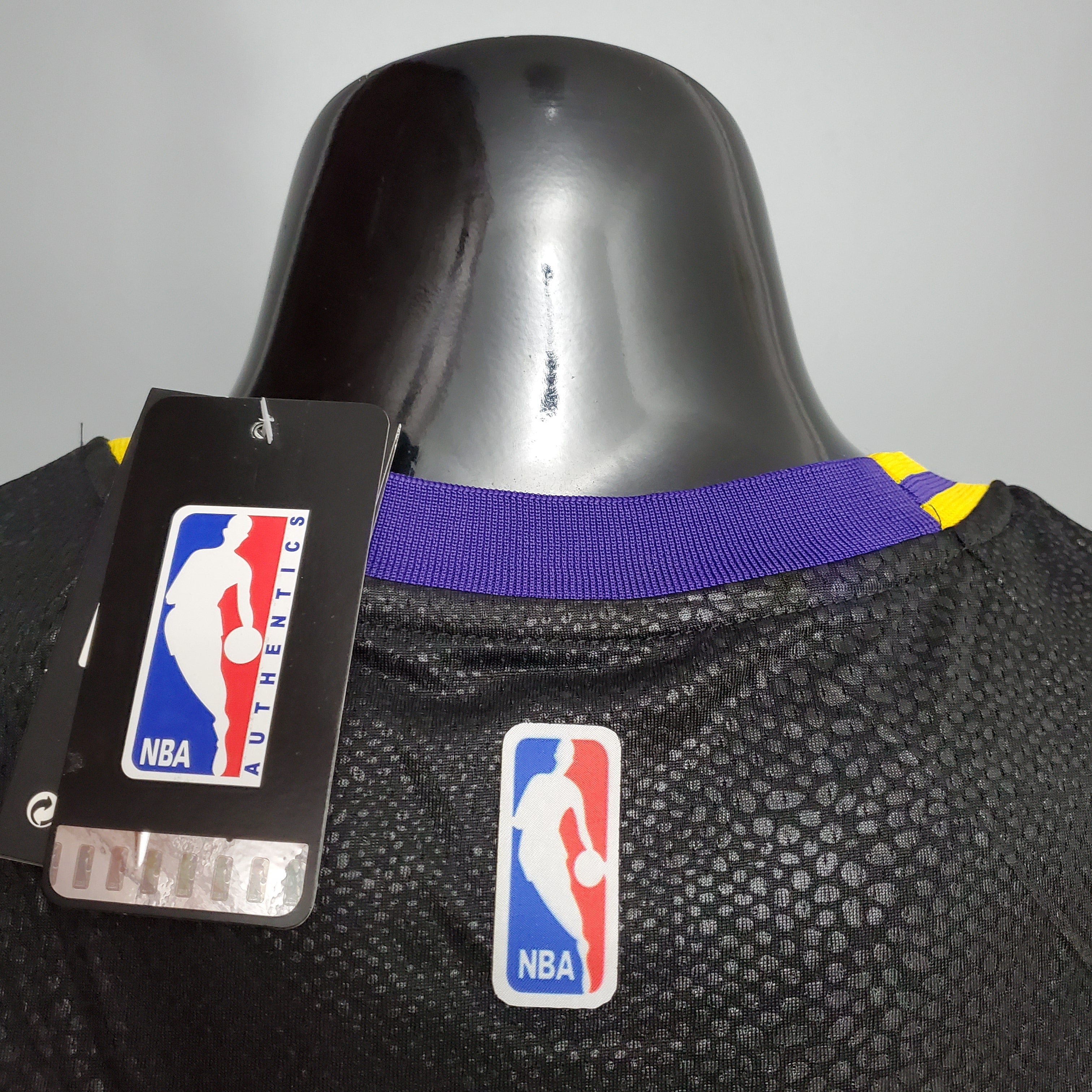 Lakers (Edición Black Mamba)