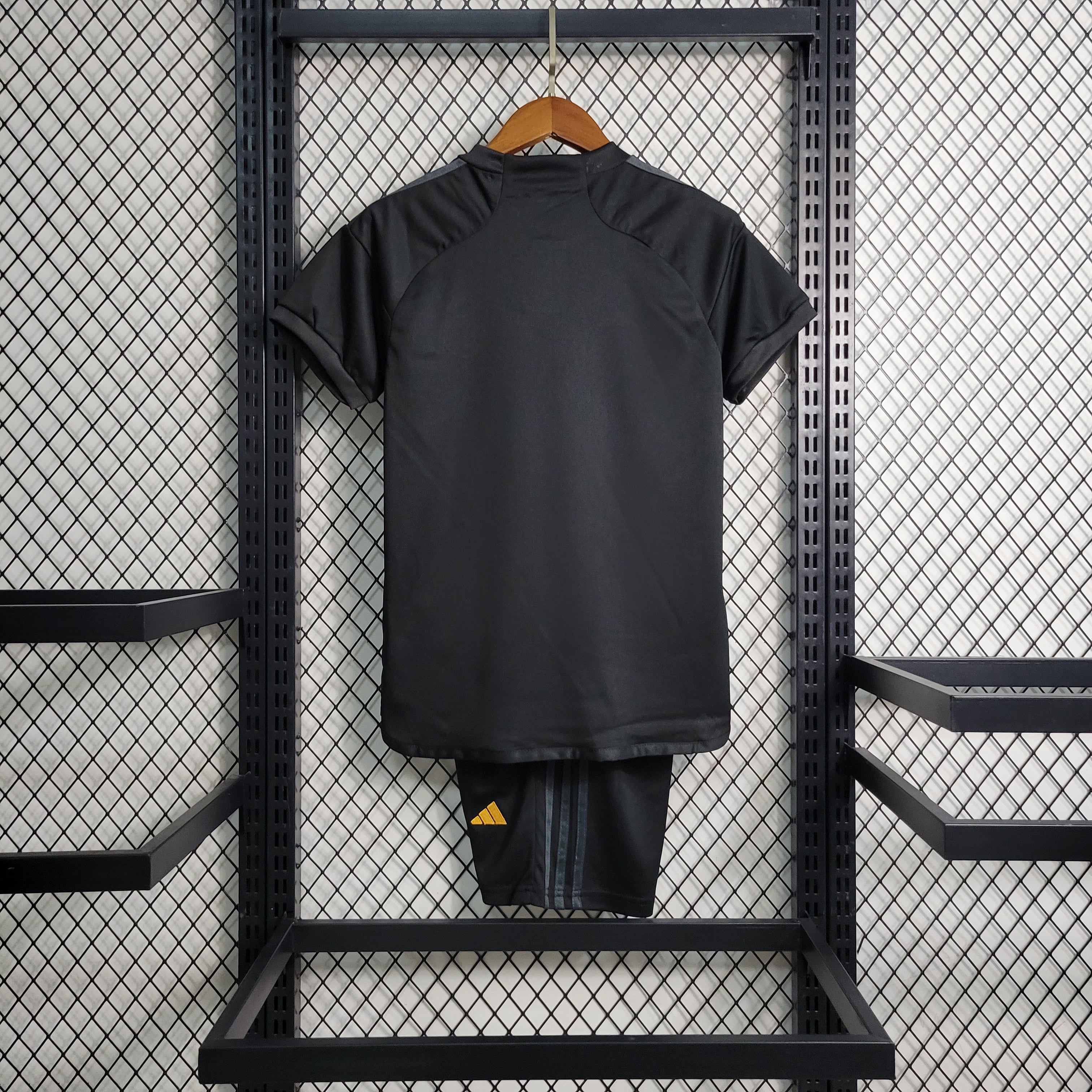 Real Madrid 2023/24 Tercera equipacion (mini conjunto)