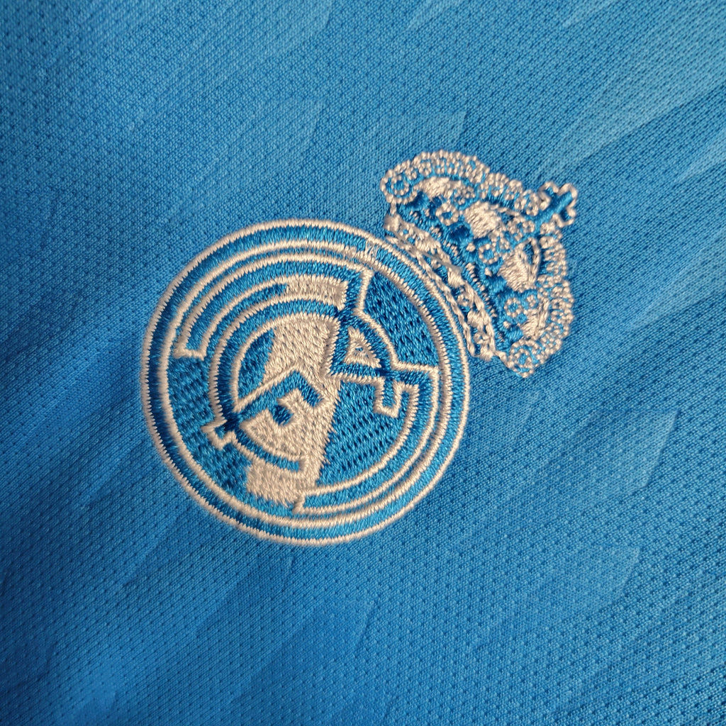 Real Madrid edicion Blue 2023/24 (mini conjunto)