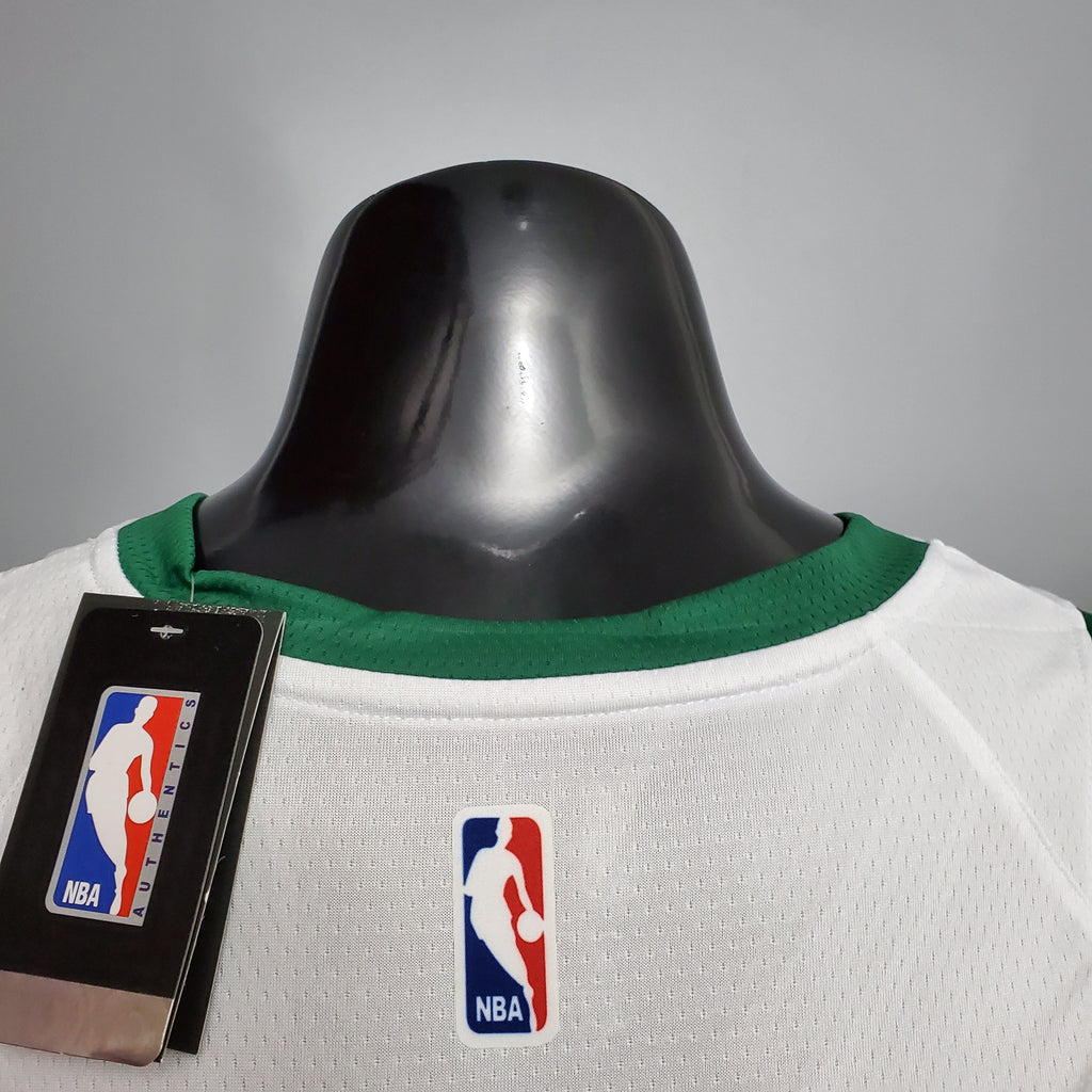 Milwaukee Bucks (white jersey)