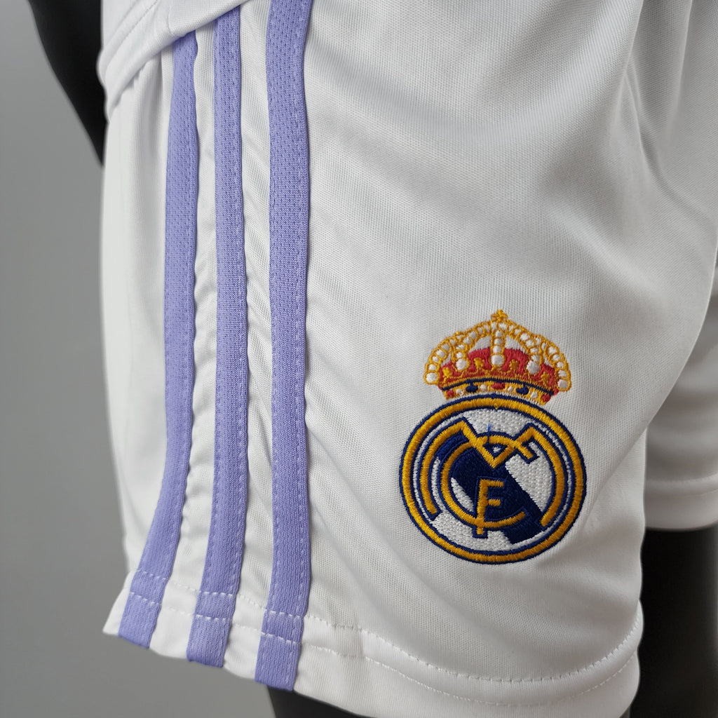 Real Madrid 2022/23 Primera equipación (Mini Conjunto)