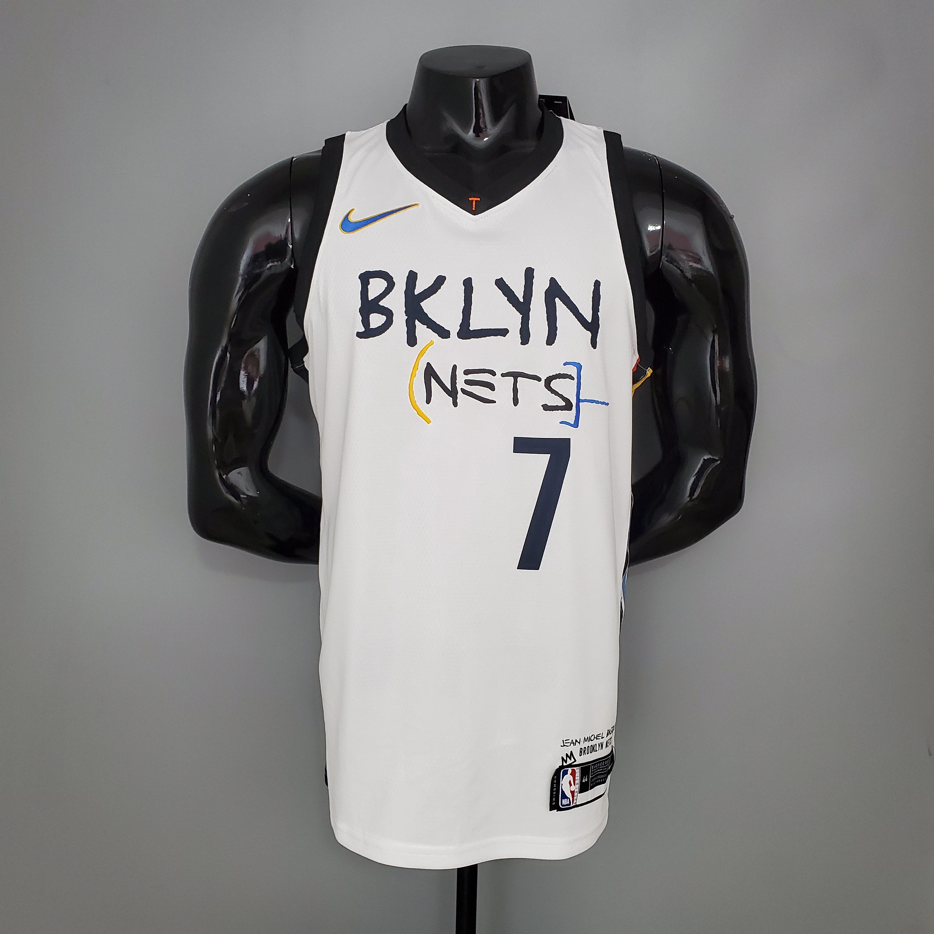 Brooklyn Nets (graffiti white)