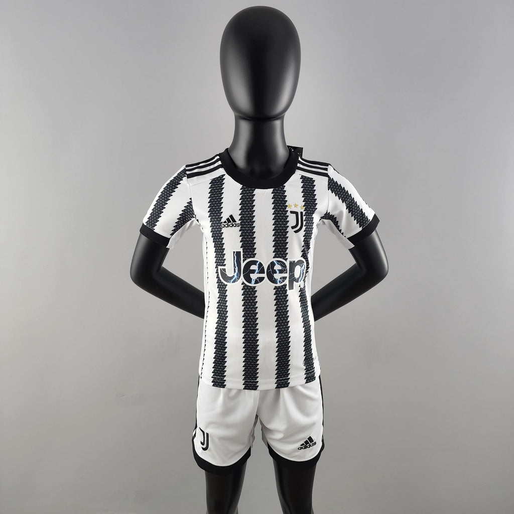 Juventus 2022/23 Primera equipación (Mini Conjunto)