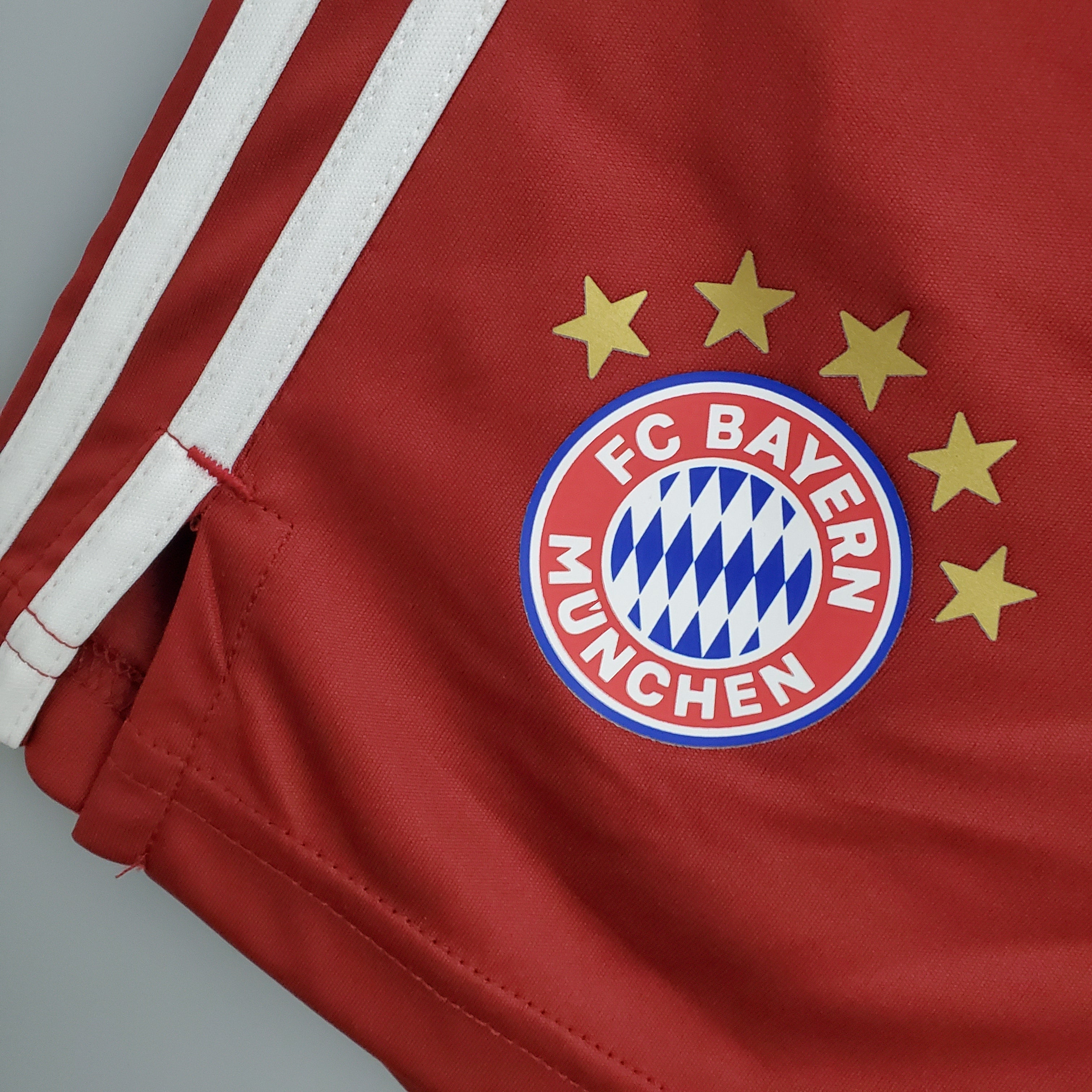 Bayern de Munich 2021/22 Pantalón corto (Primera equipación)