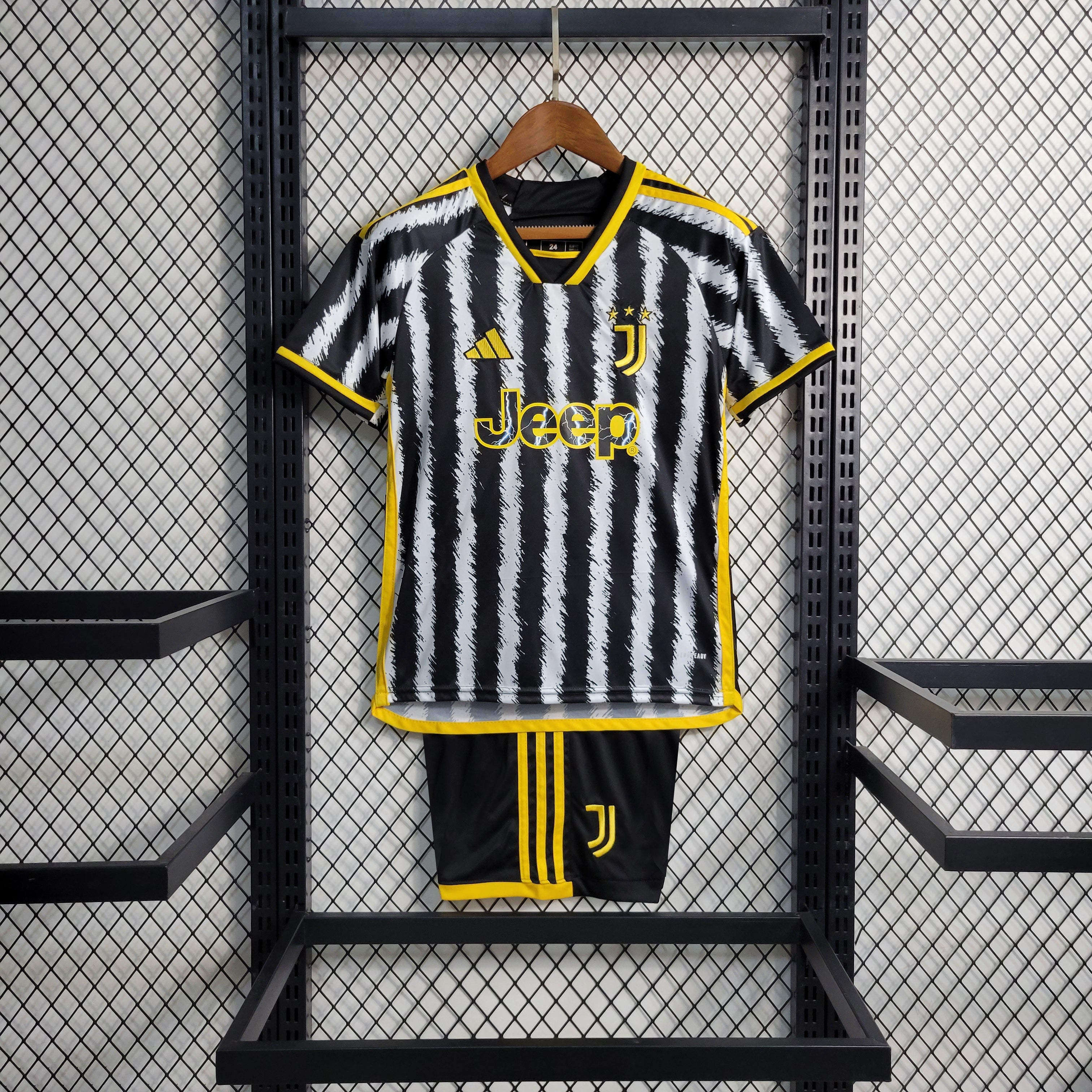 Juventus 2023/24 Primera equipacion (Mini Conjunto)