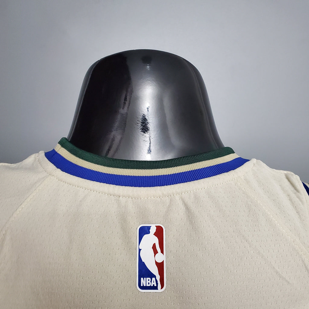 Milwaukee Bucks (Beige)