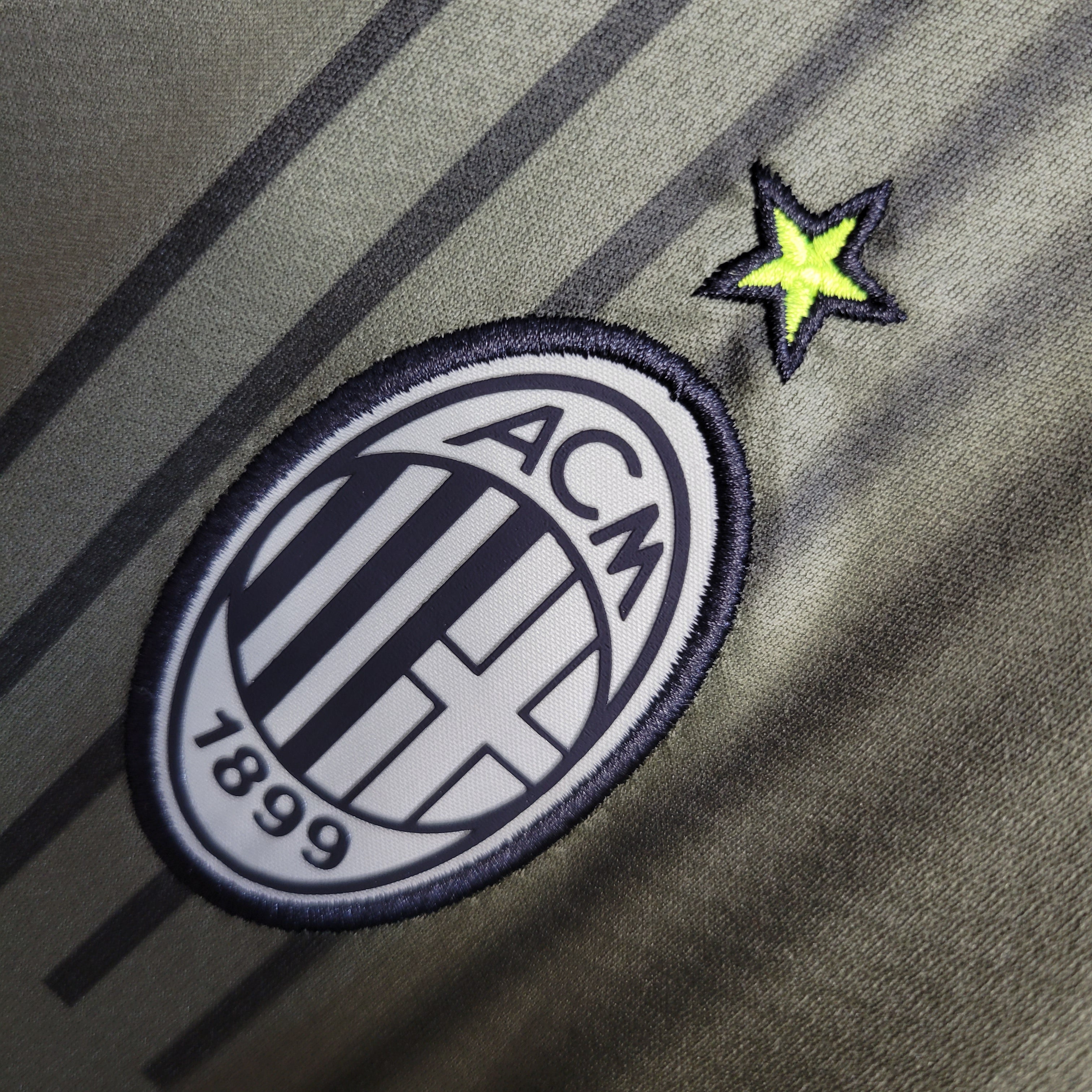 AC Milán 2022/23 (Tercera equipación)