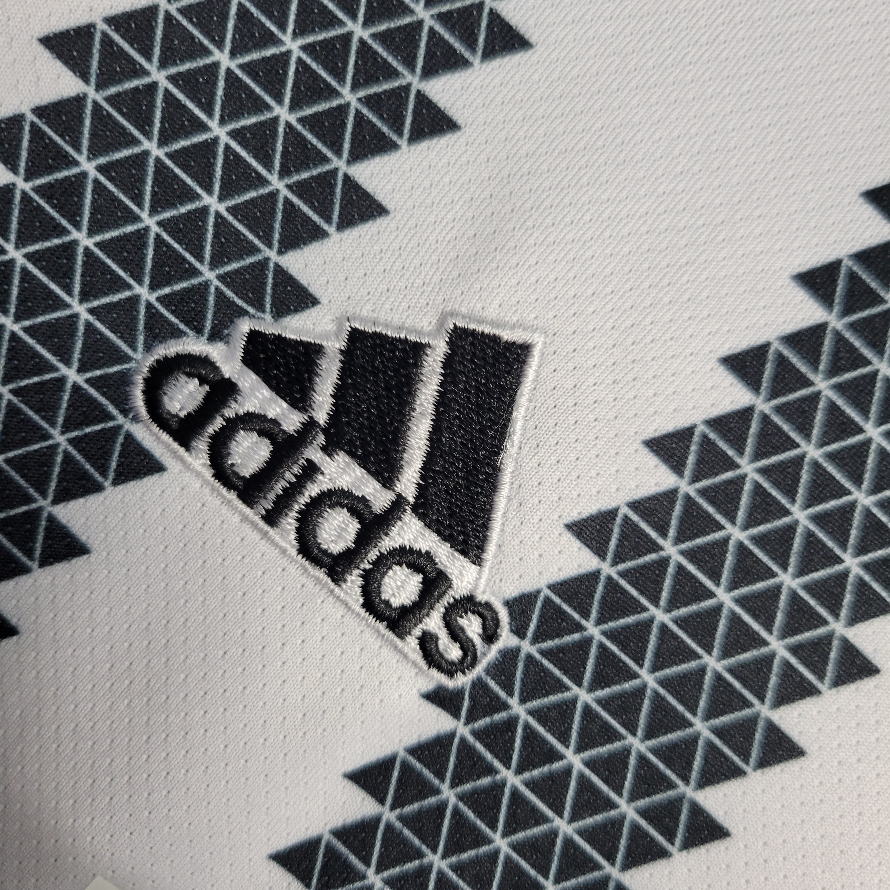 Juventus 2022/23 Primera equipacion (Mini Conjunto)