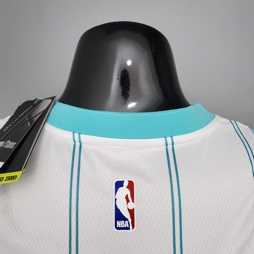 Charlotte Hornets (white edition)