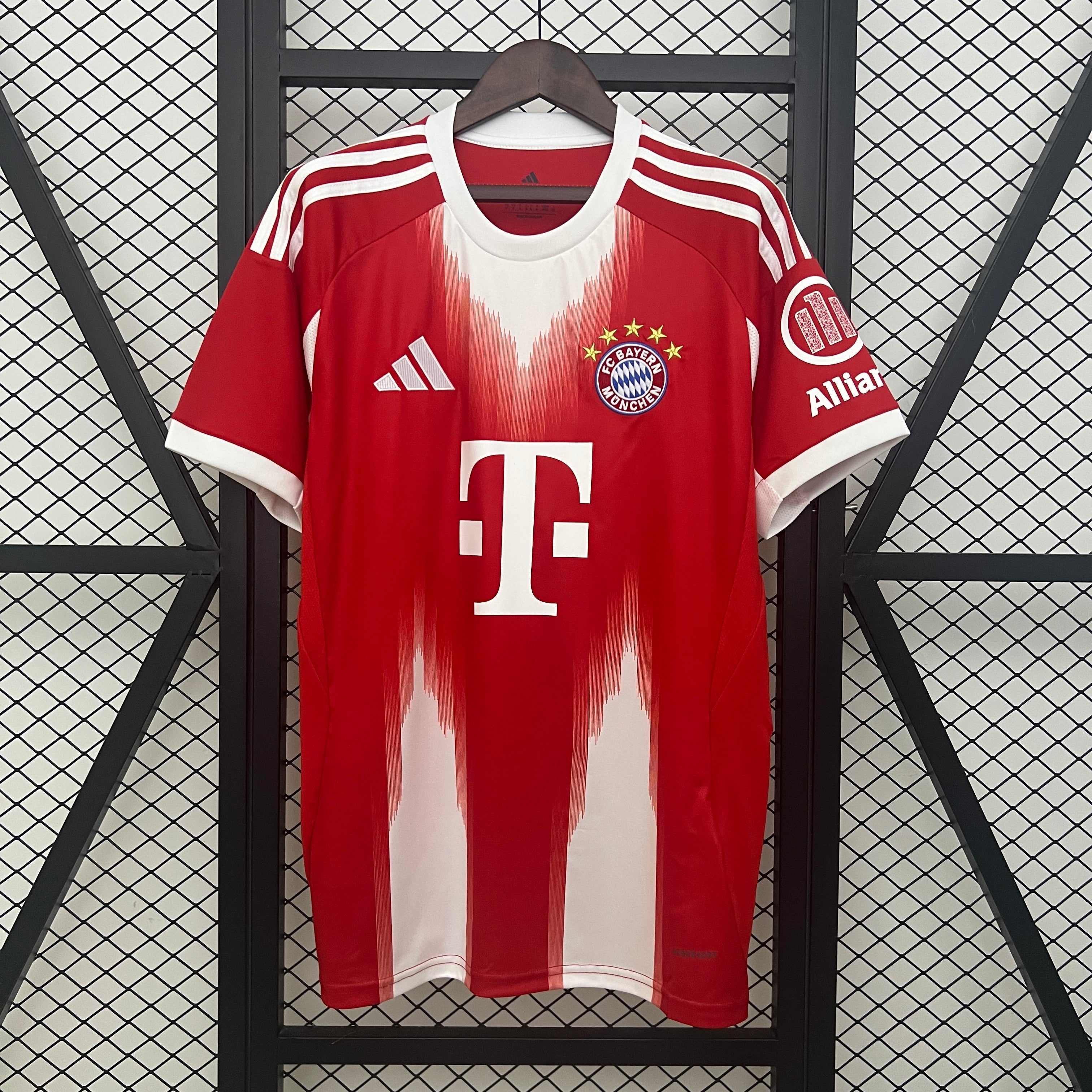 Bayern de Munich 2025/26 (Primera equipación)
