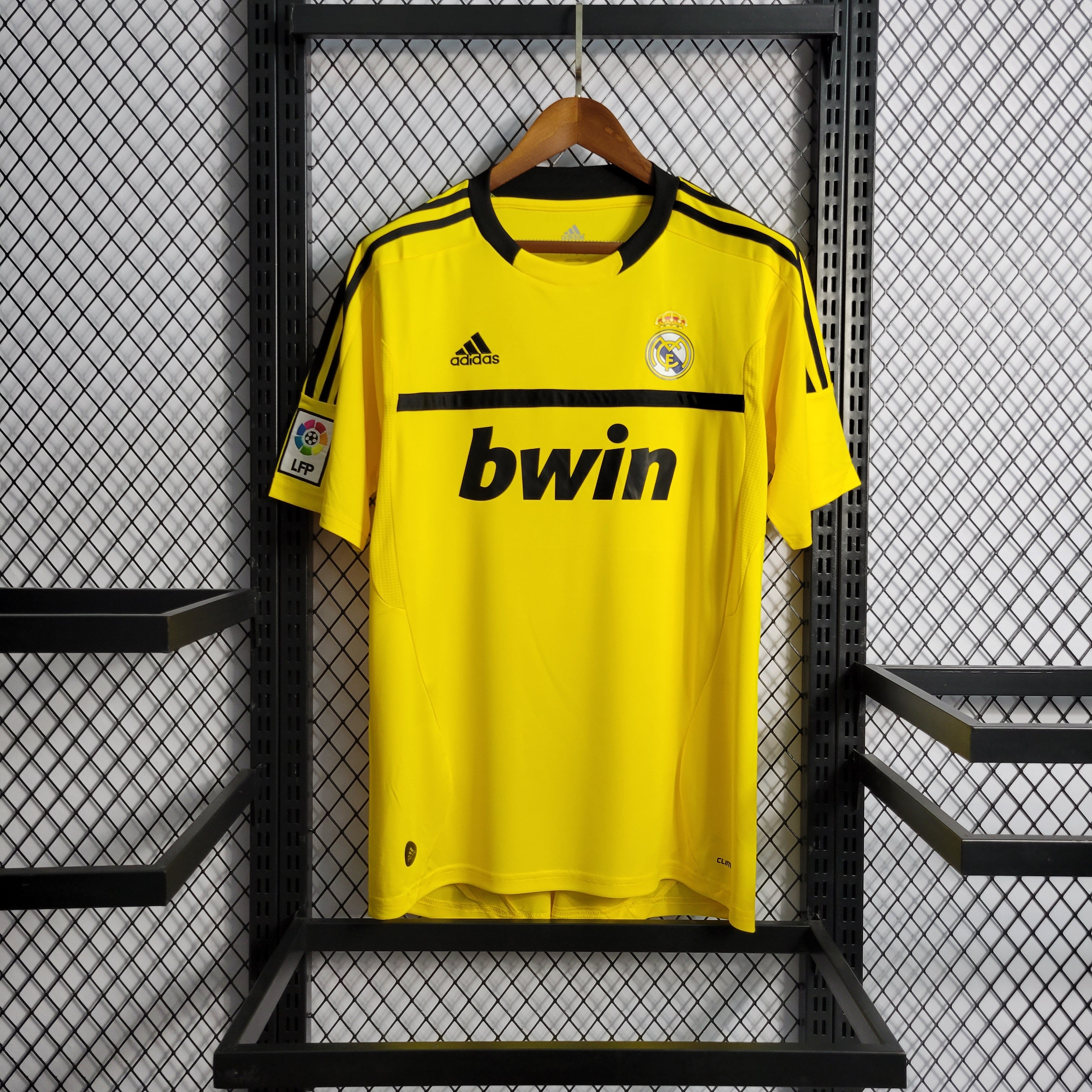 Retro Real Madrid  2011/2012 (edicion amarilla)
