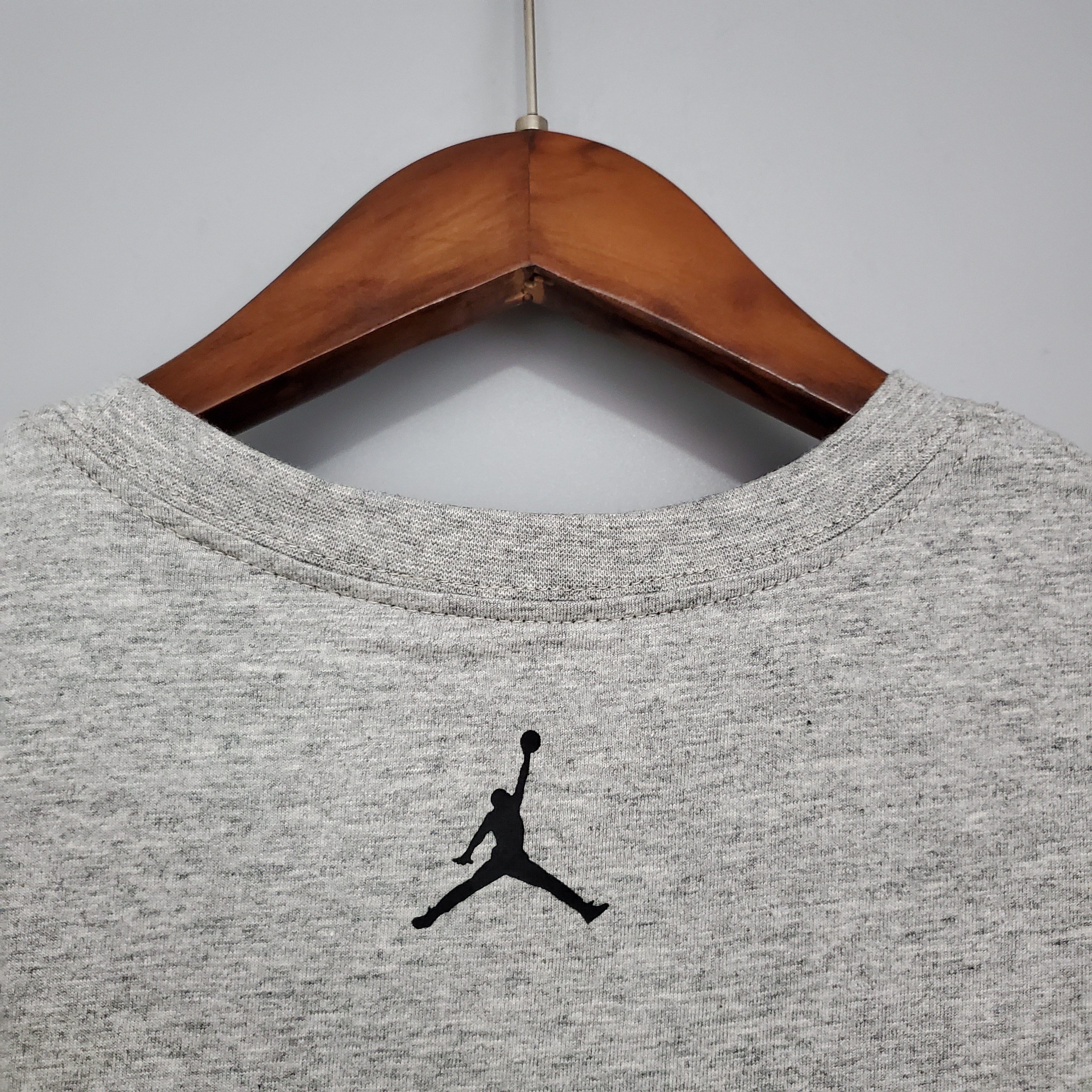 Camiseta Mangas Cortas Jordan Gris
