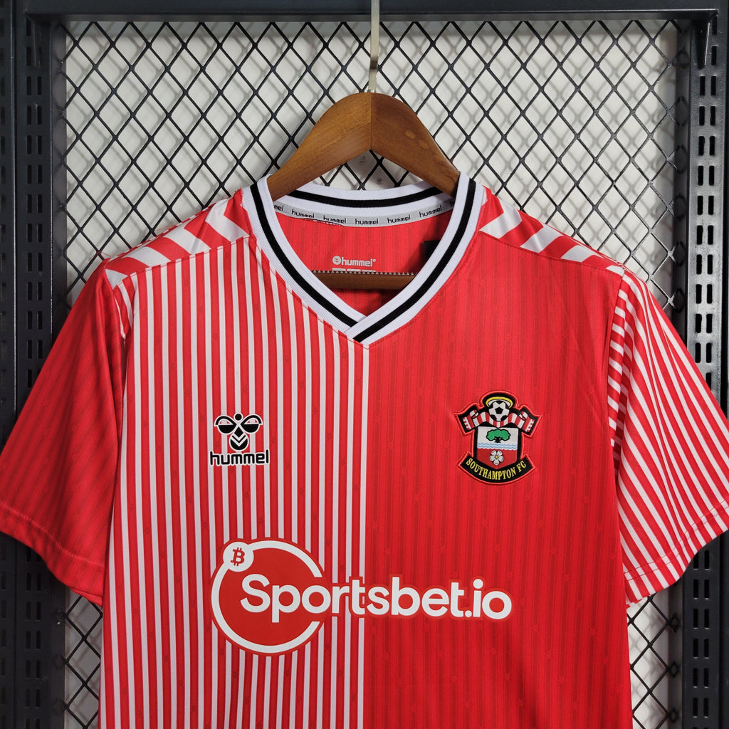 Southampton 2023/24 (Primera equipación)