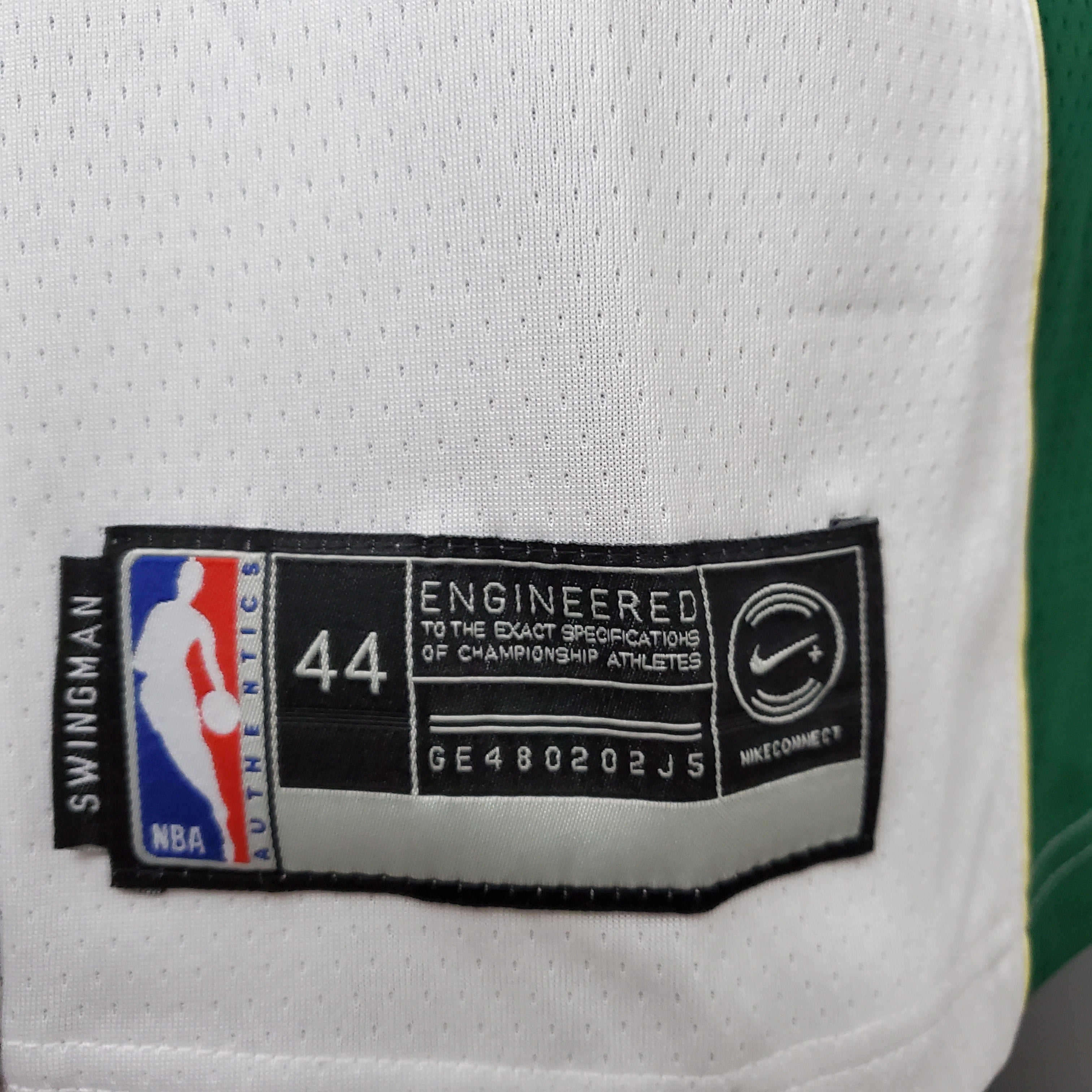 Milwaukee Bucks (white jersey)