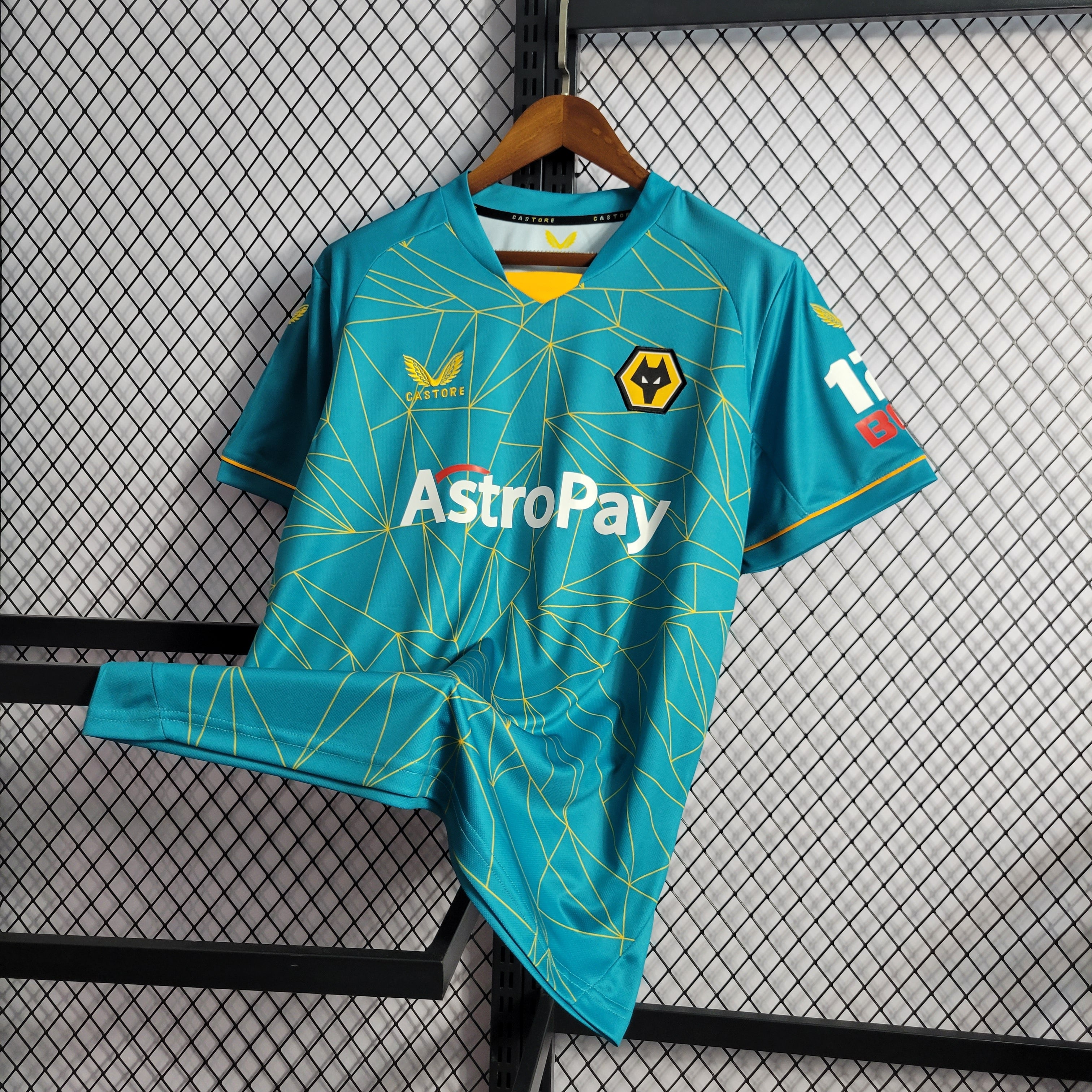 Wolverhampton 2022/23 (Segunda equipación)