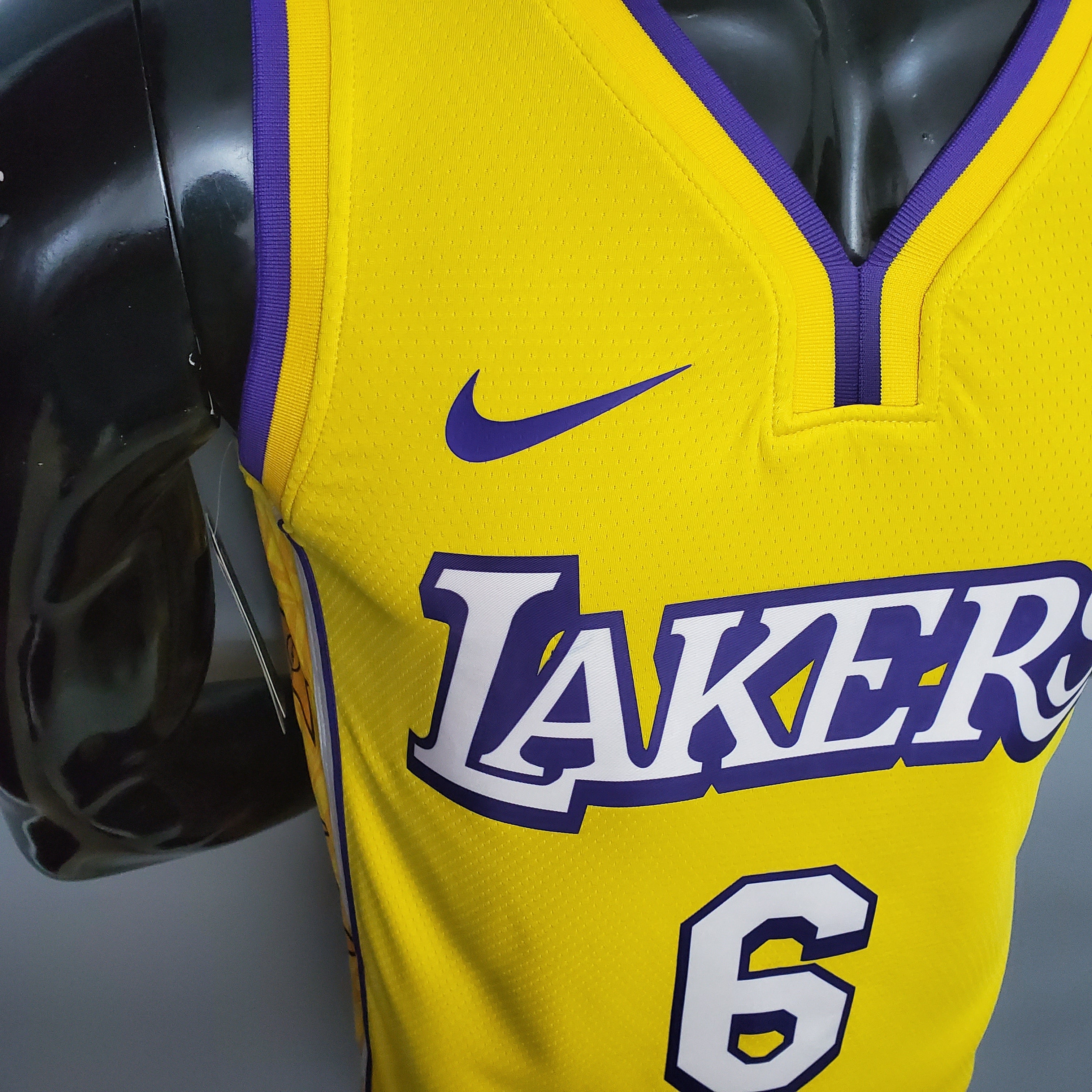 Lakers (City Edition yellow)