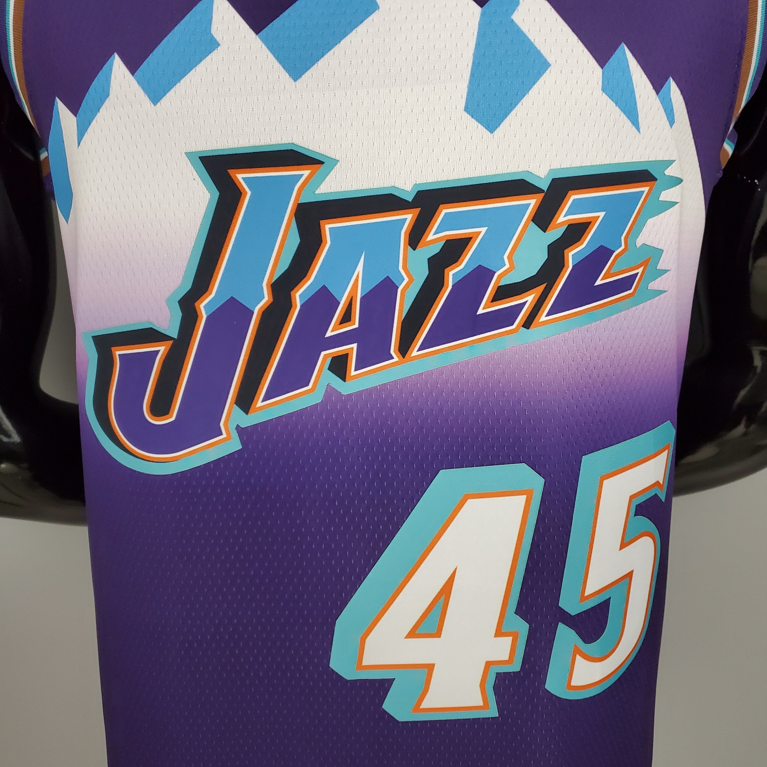 Camiseta Utah Jazz (Retro Jazz Snow Mountain Edition Purple)