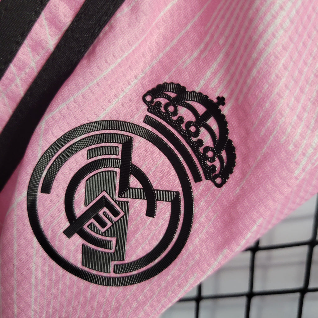 Real Madrid 2022/23 (Edicion Pink) (Mini Conjunto)