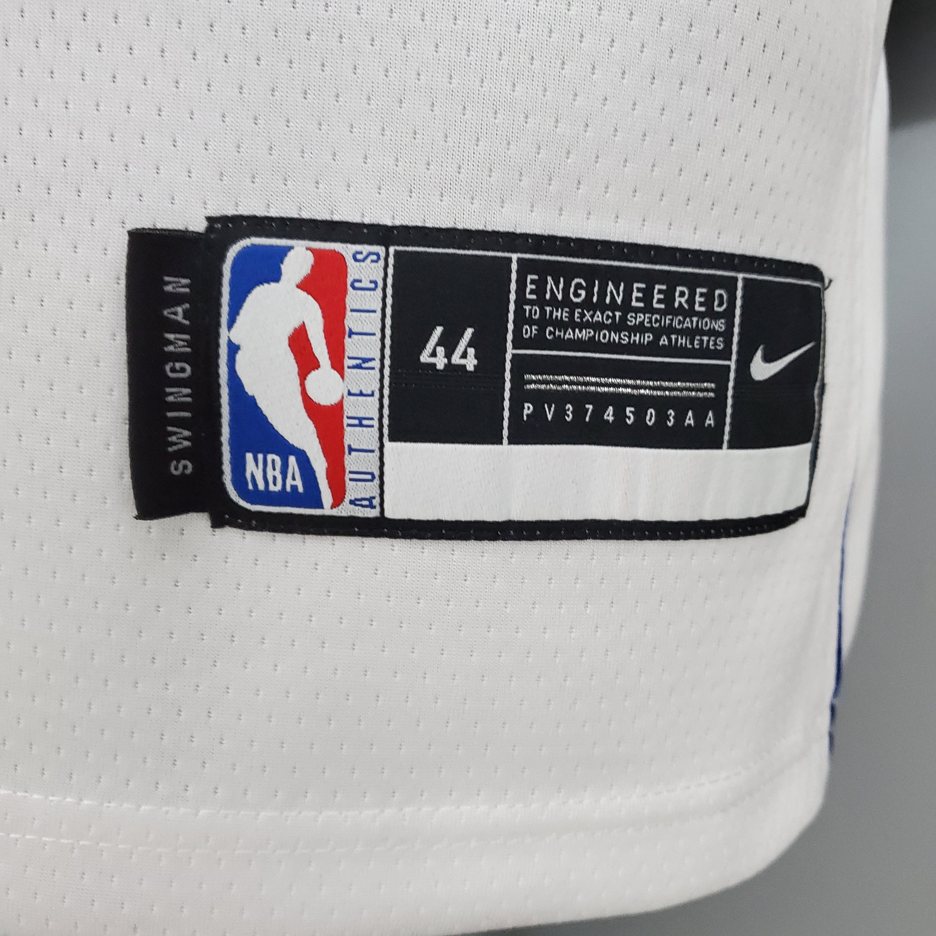 Dallas Maverick (lone ranger home white)