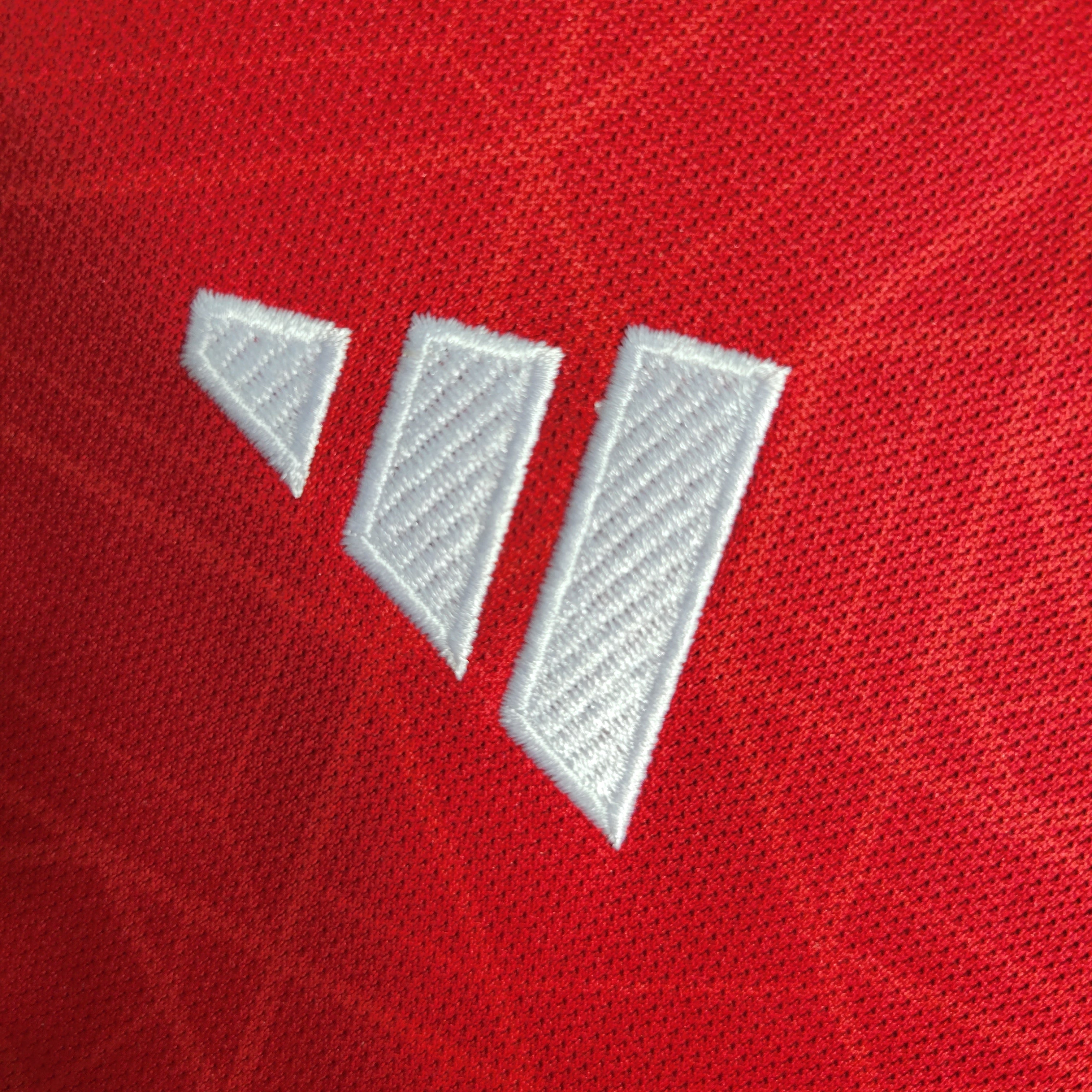 Manchester United 2023/24 (Primera equipación)