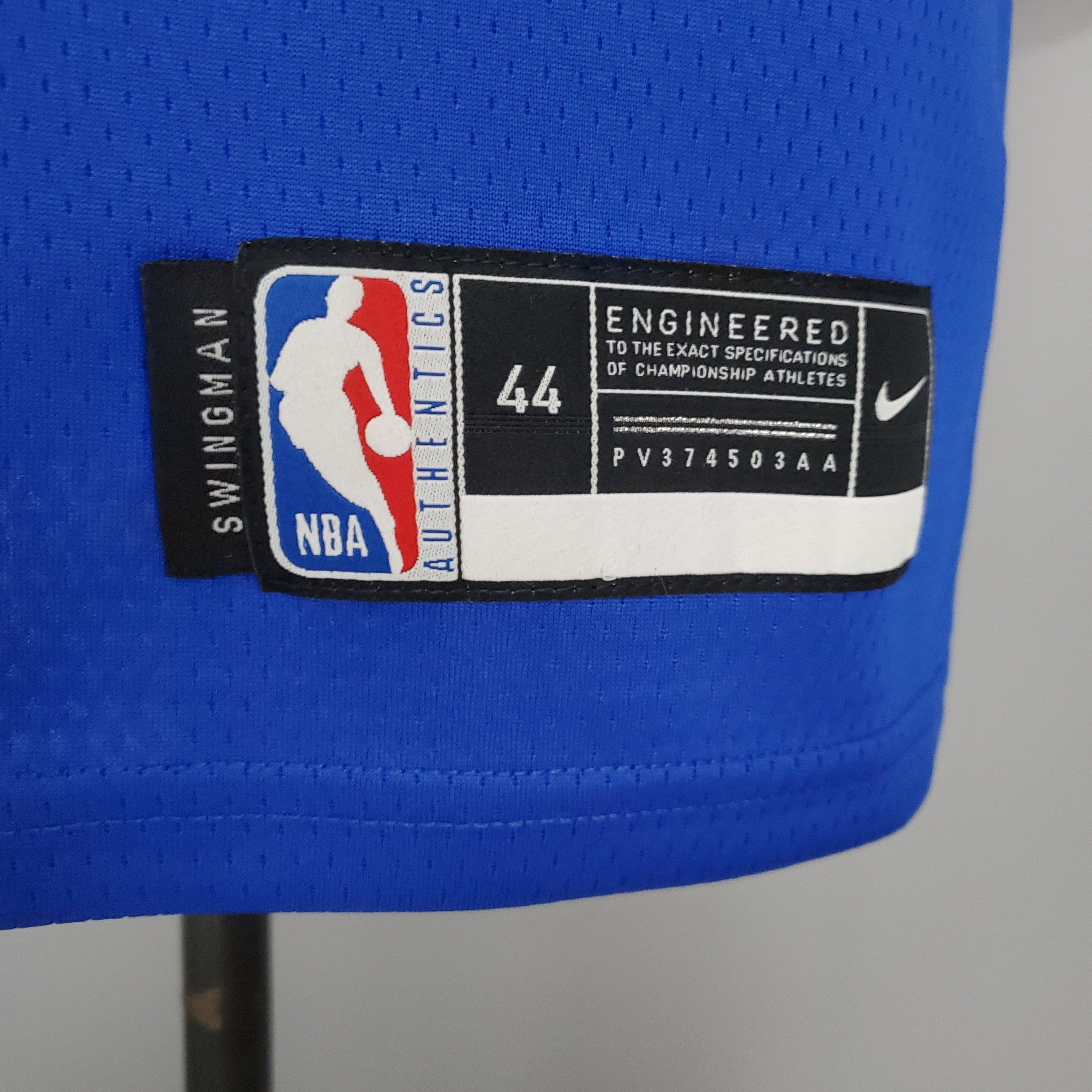 New York Knicks (blue)