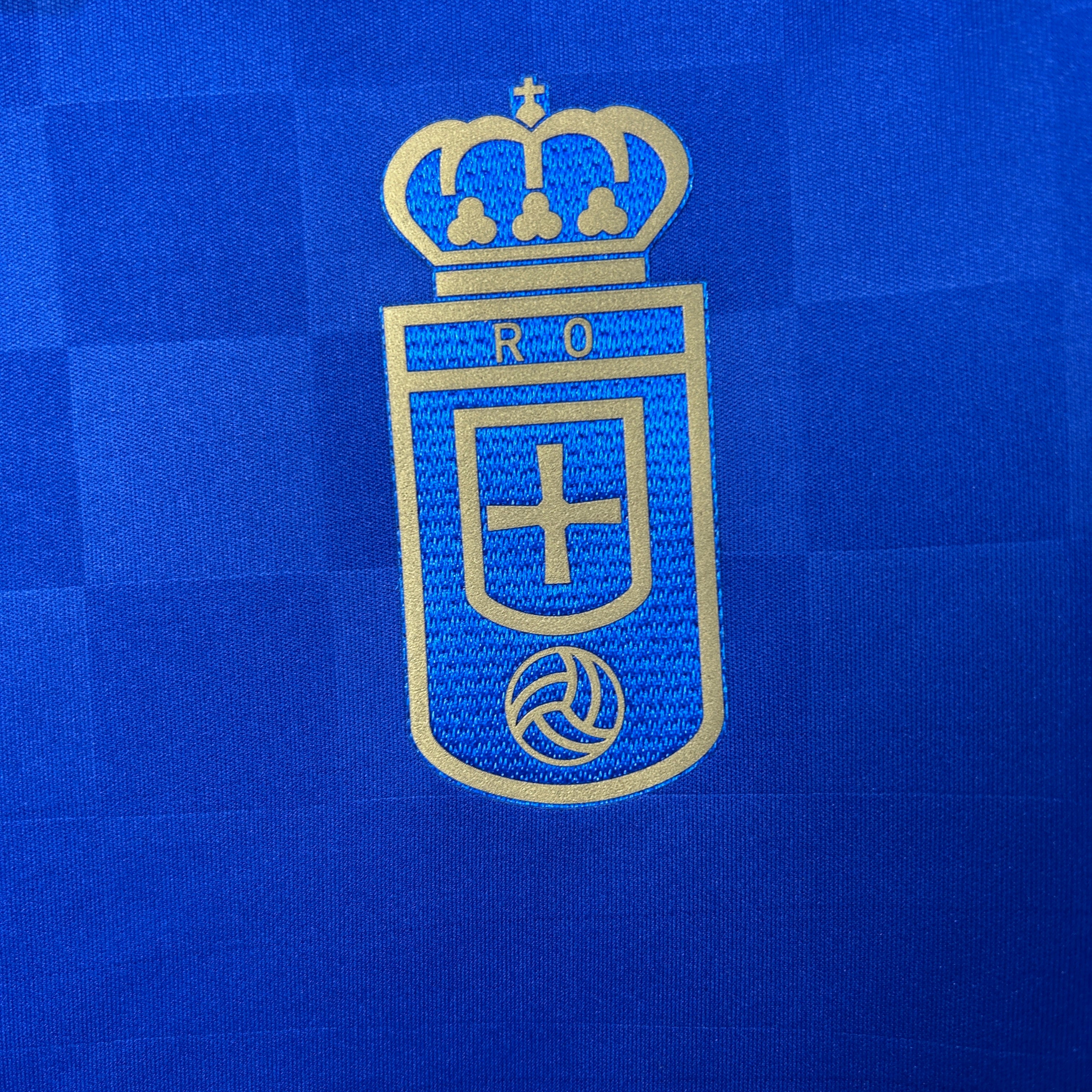 Real Oviedo 2025/26 (Primera equipación)