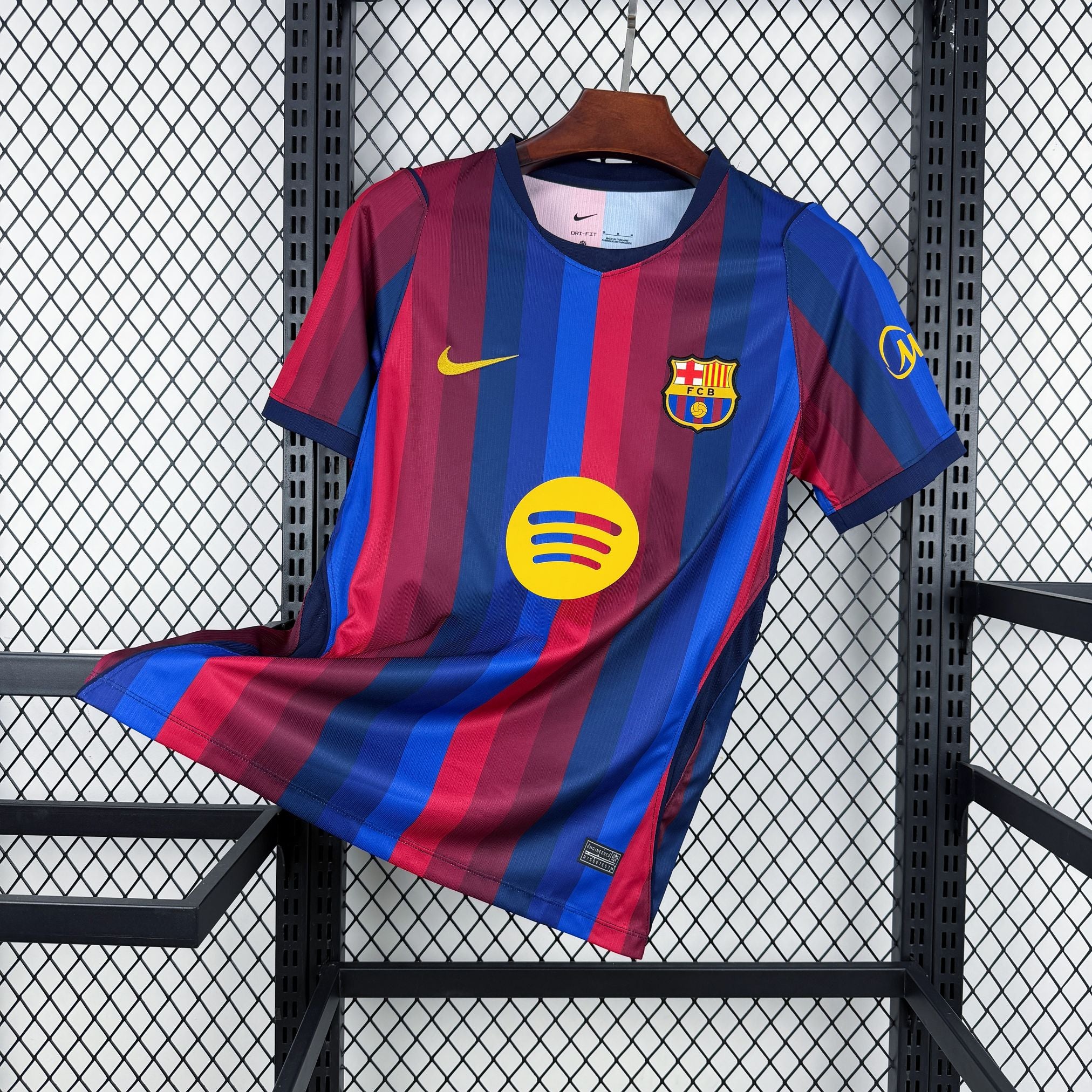 FC Barcelona 2026/27 (Primera equipación)