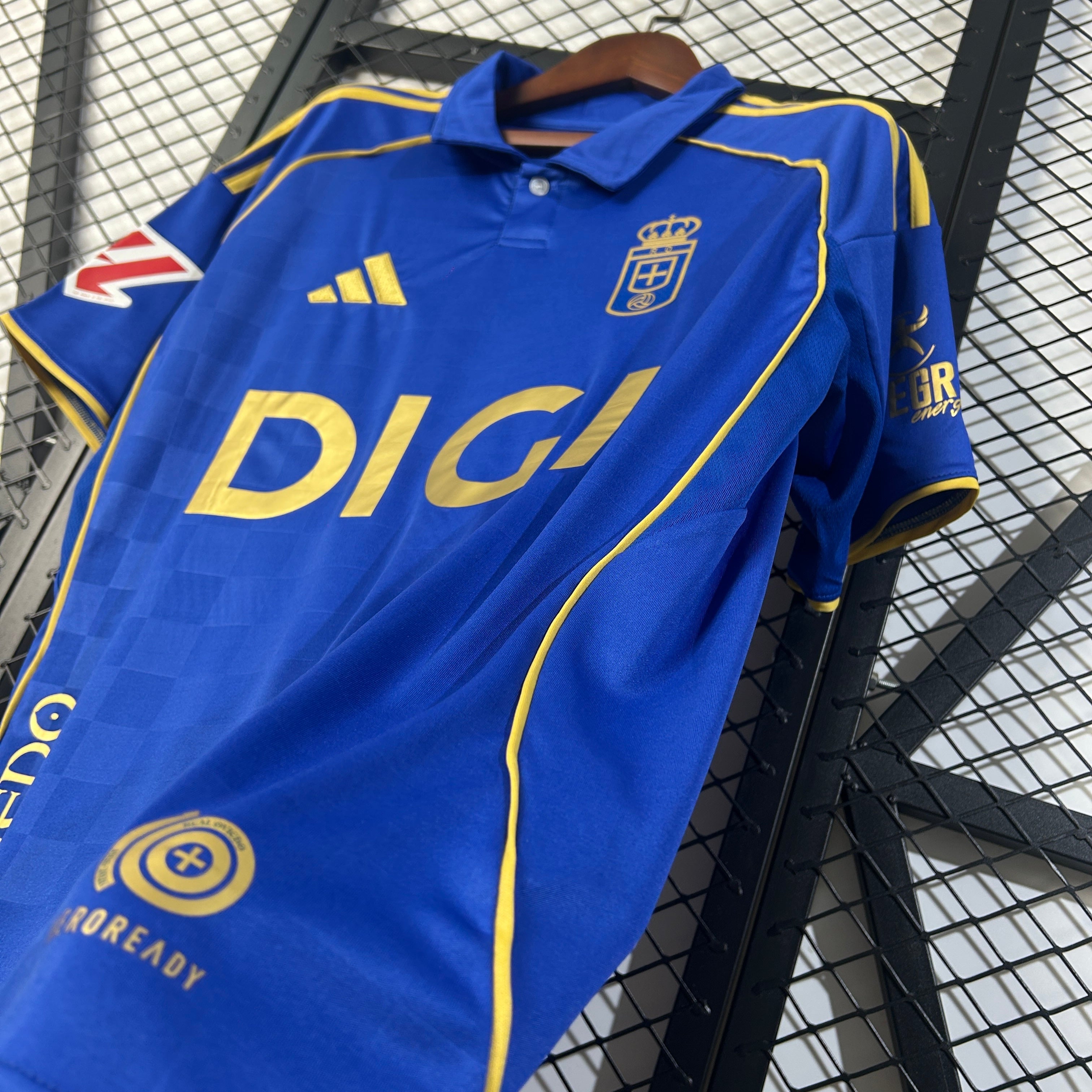 Real Oviedo 2025/26 (Primera equipación)