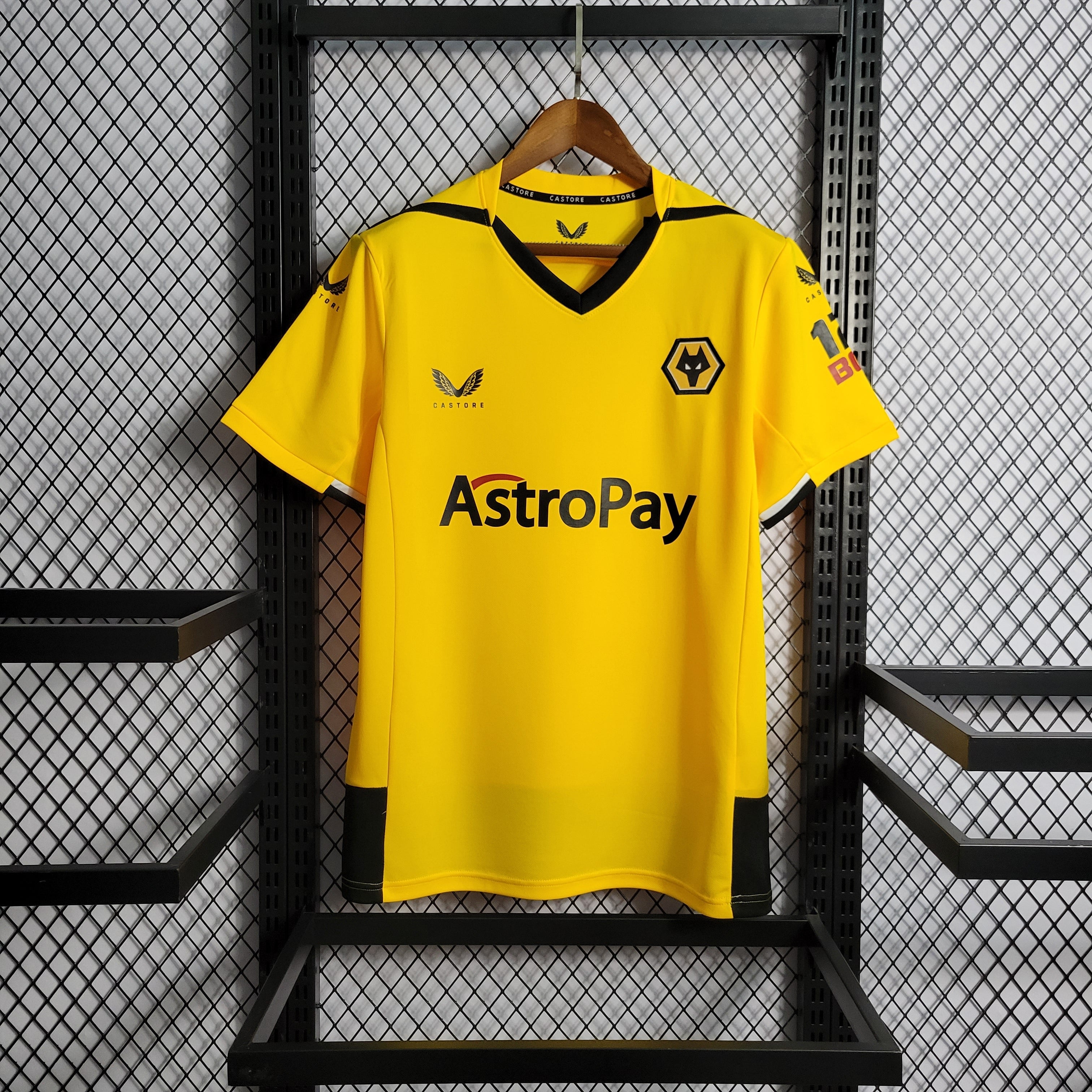 Wolverhampton 2022/23 (Primera equipación)